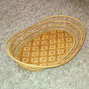 Wicker straw basket